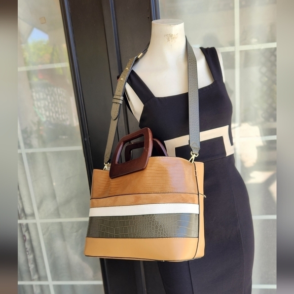 Parfois Convertible Wooden Handles Bag - Picture 4 of 15